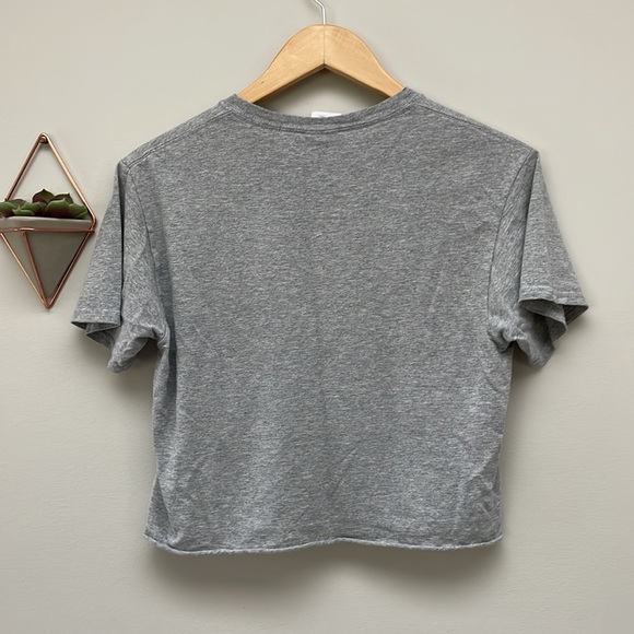 🌷5/$20🌷 Tofino VW Bus Print Crop T-shirt - Picture 5 of 6